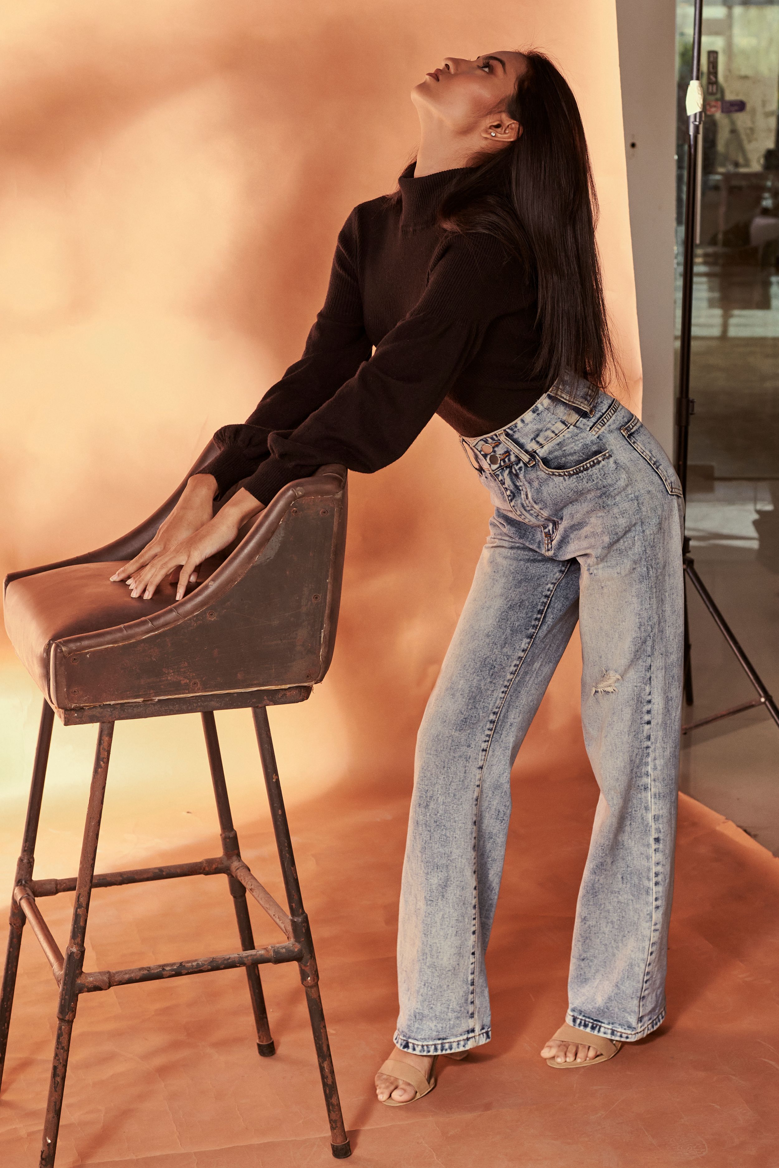 Model posing