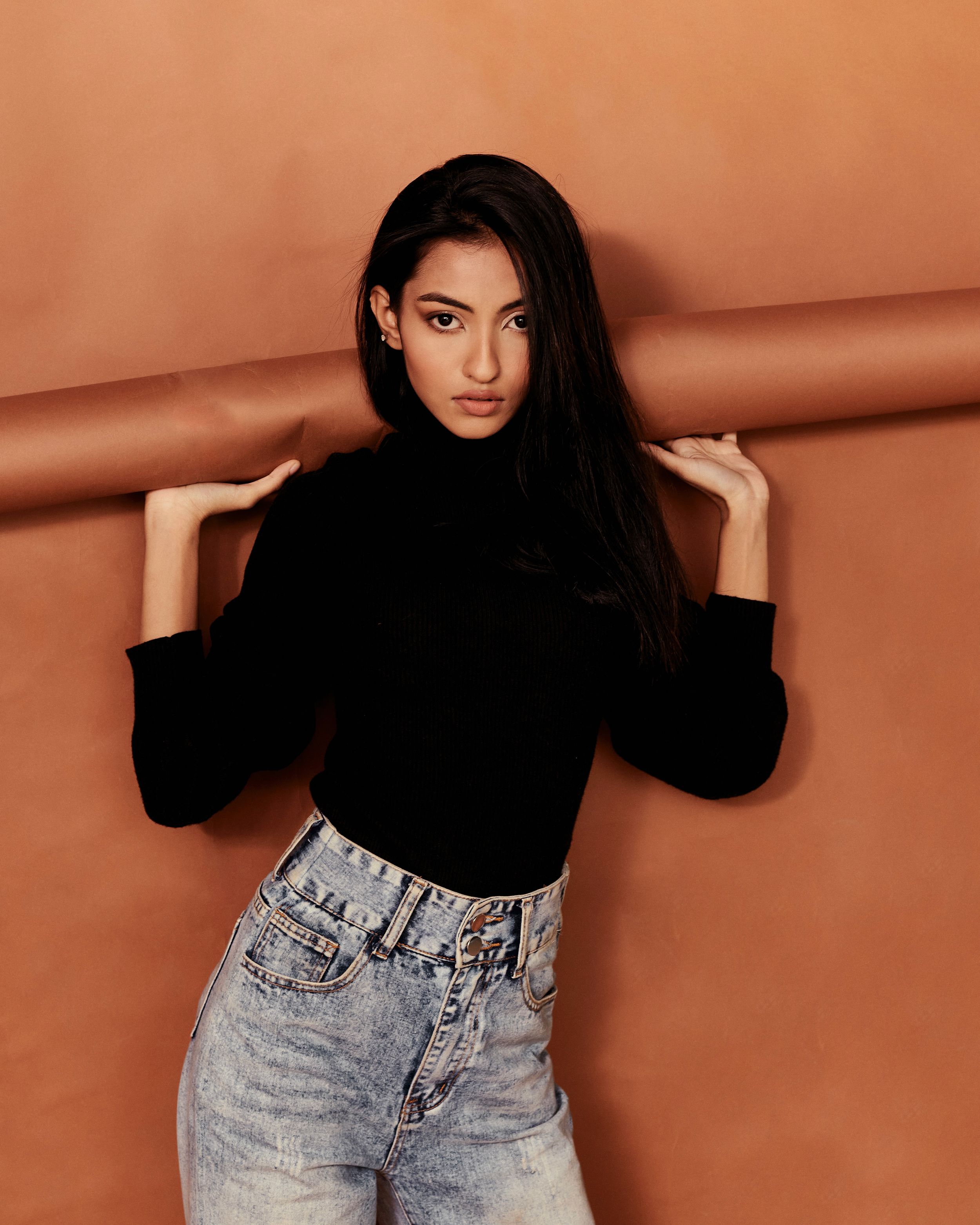 Model posing