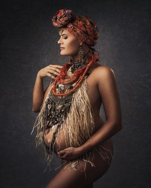 Premier Bonaire photographer Felicia Schuette – maternity, motherhood, boudoir, couples, lifestyle, business, flying dress, mini sessions.