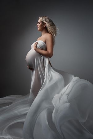 Premier Bonaire photographer Felicia Schuette – maternity, motherhood, boudoir, couples, lifestyle, business, flying dress, mini sessions.