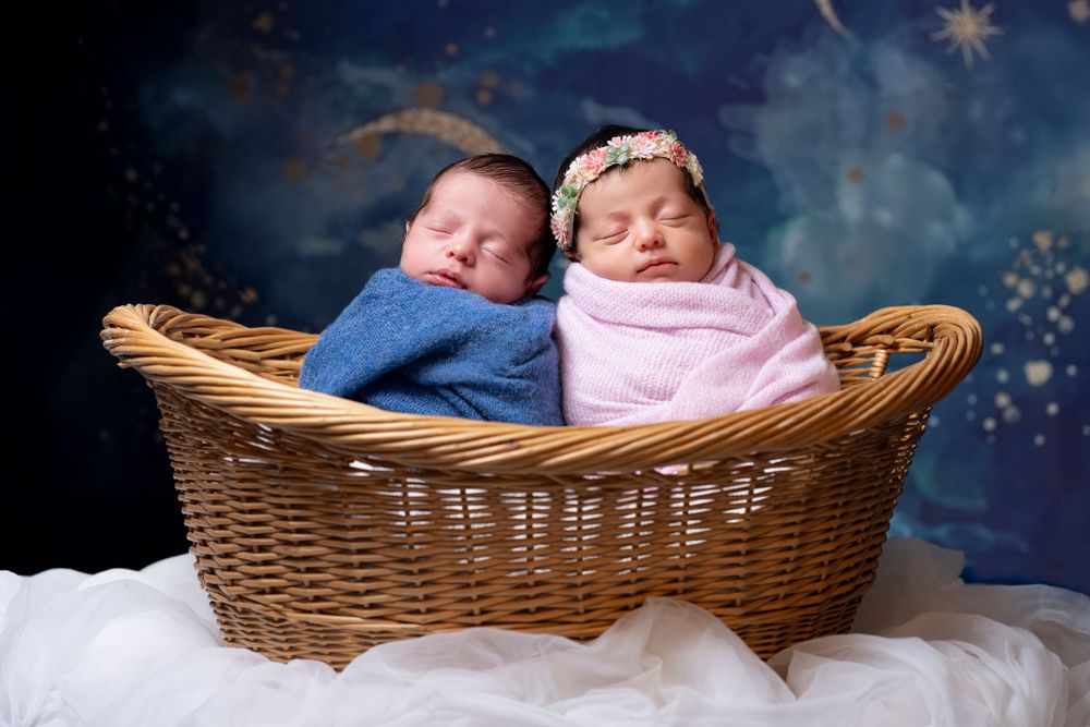 Twins' newborns