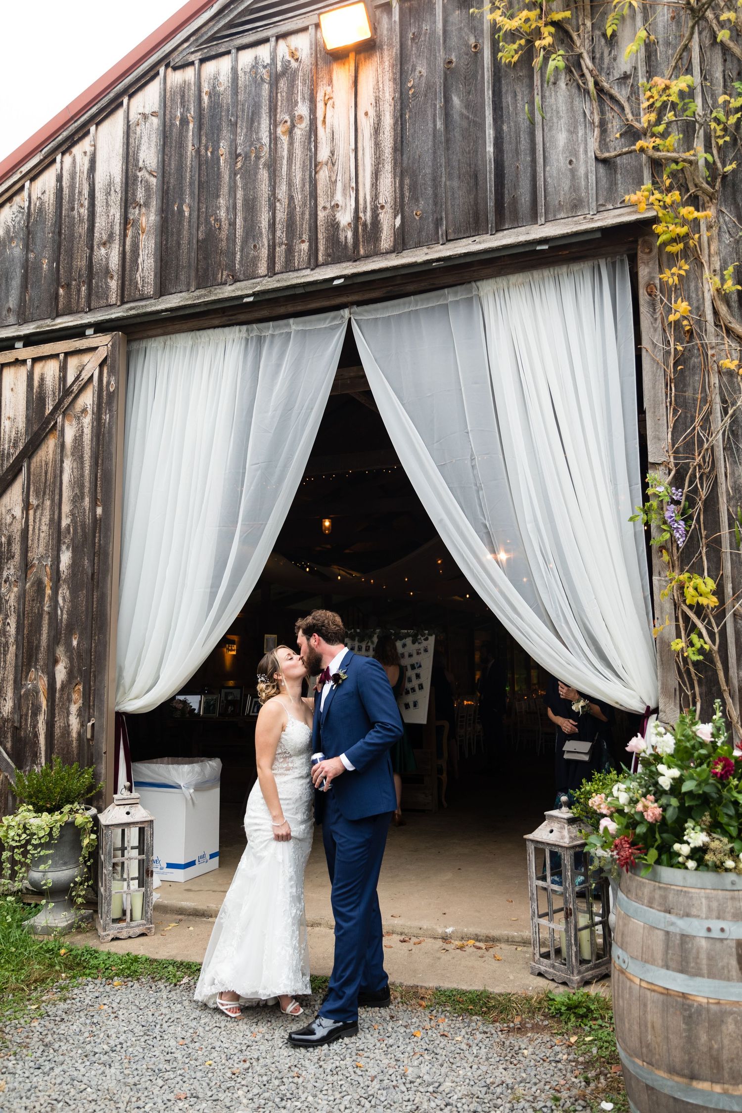 Natalie + David | © Carly Arnwine Photography | Murray Hill | Leesburg, Virginia wedding