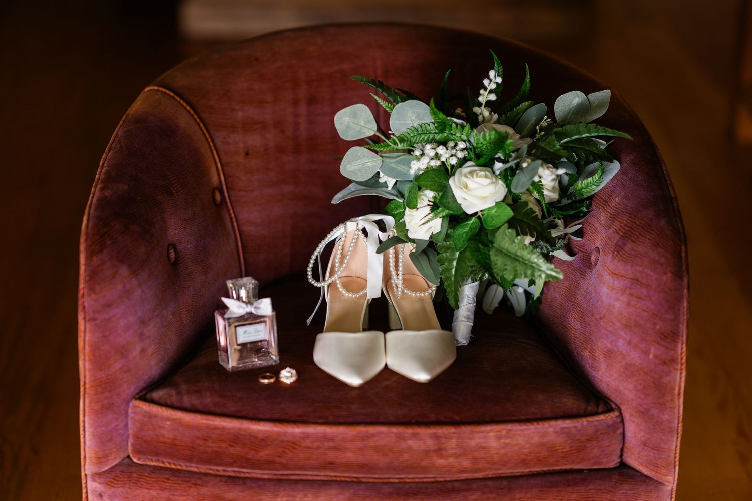 Mara + Connor | © Carly Arnwine Photography | Mendocino County | Leonard Lake Reserve | Northern California Wedding