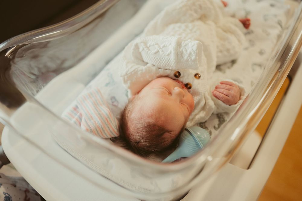 Fresh 48 session by Dayton, Ohio based newborn photographer Disney Magic Photography, serving Beavercreek, Bellbrook, Kettering and more