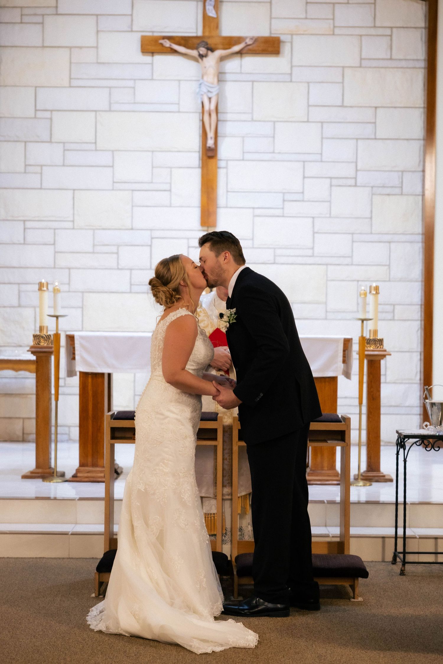 Bride and groom indoor catholic ceremony photos in Frankfort, Illinois