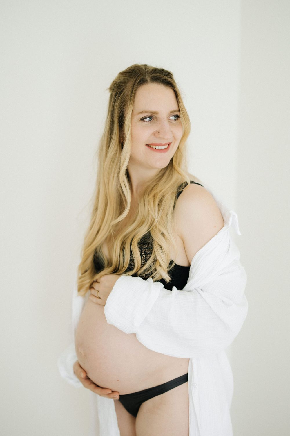 Fotostudio Bettwiesen TG, Babybauch, Familie, Schwangerschaft, Newborn