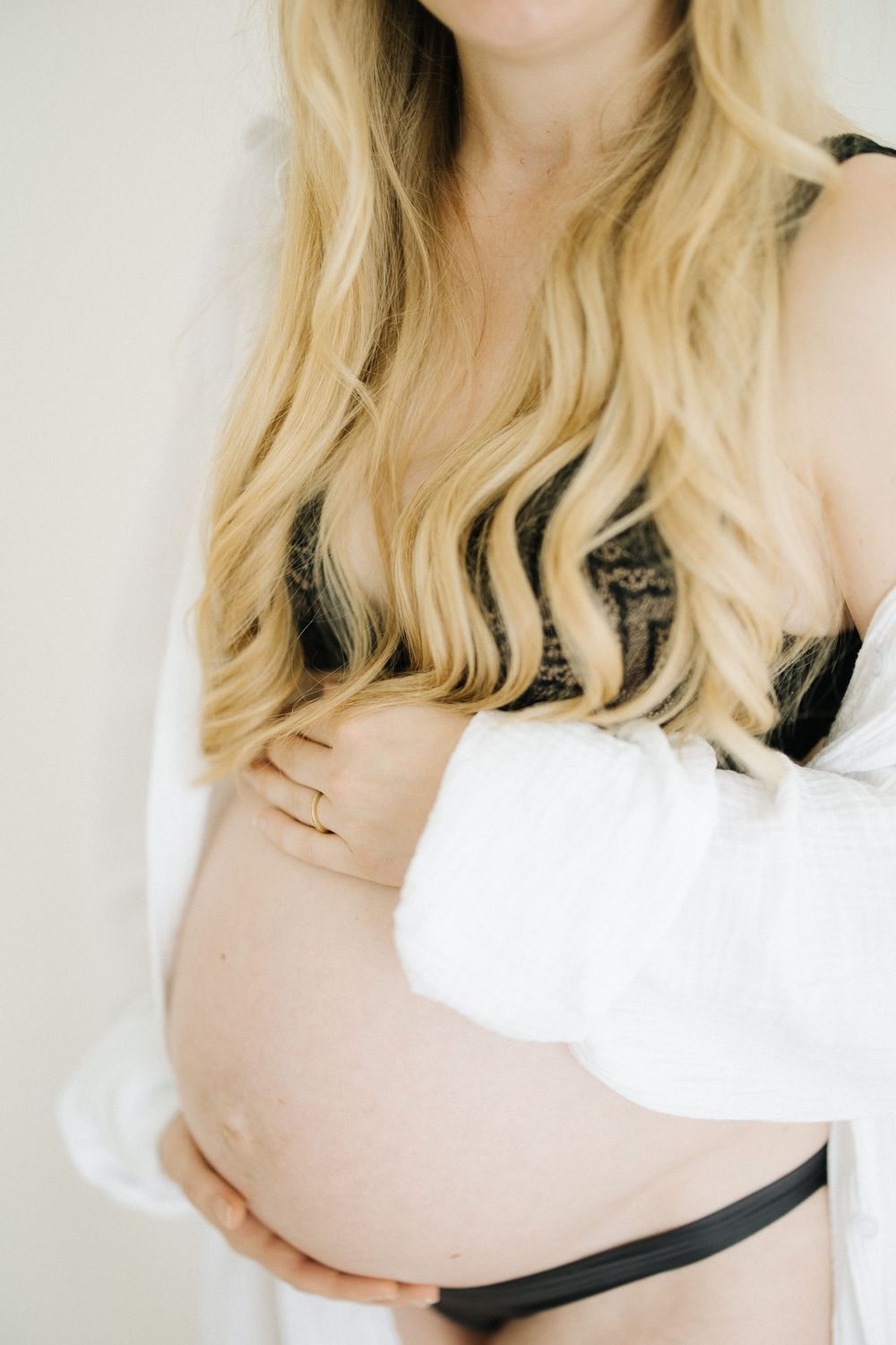 Fotostudio Bettwiesen TG, Babybauch, Familie, Schwangerschaft, Newborn