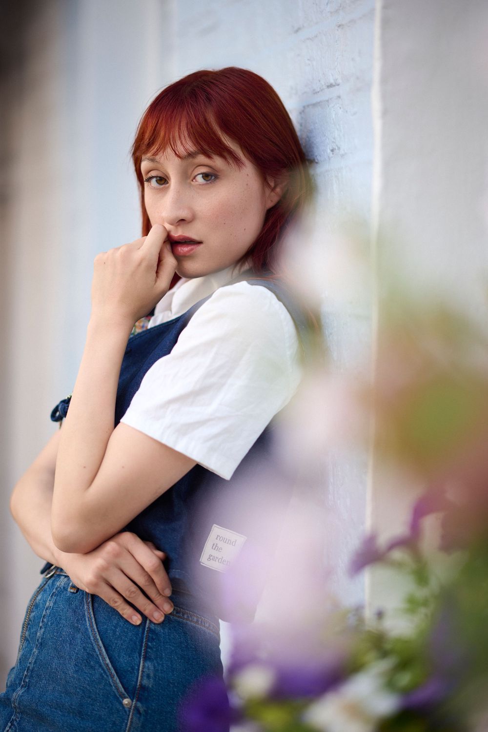 Lifestyle portrait of model Cat Voysey on location