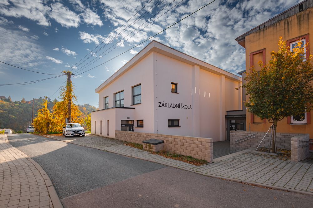 fotografie michal schneider foto photo photography vesnice pohlednice kalendář kalendar česko cena ceník profesionální suchohrdly hřistě