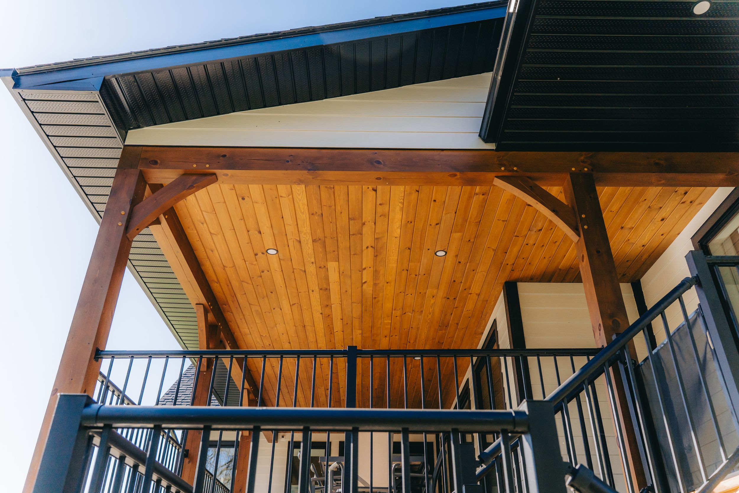 Hillside Construction custom homes builder in Manitoba Canada.