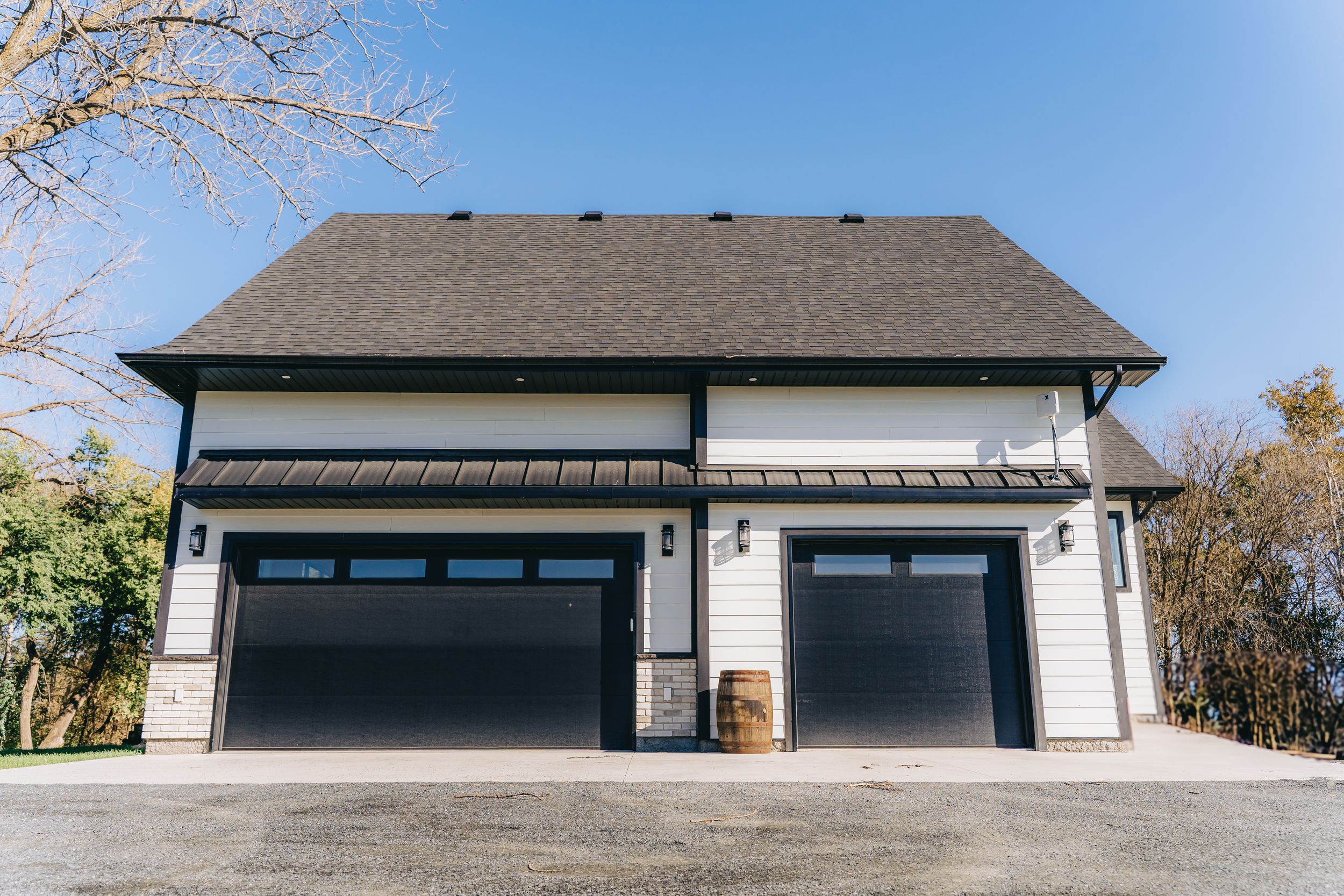 Hillside Construction custom homes builder in Manitoba Canada.