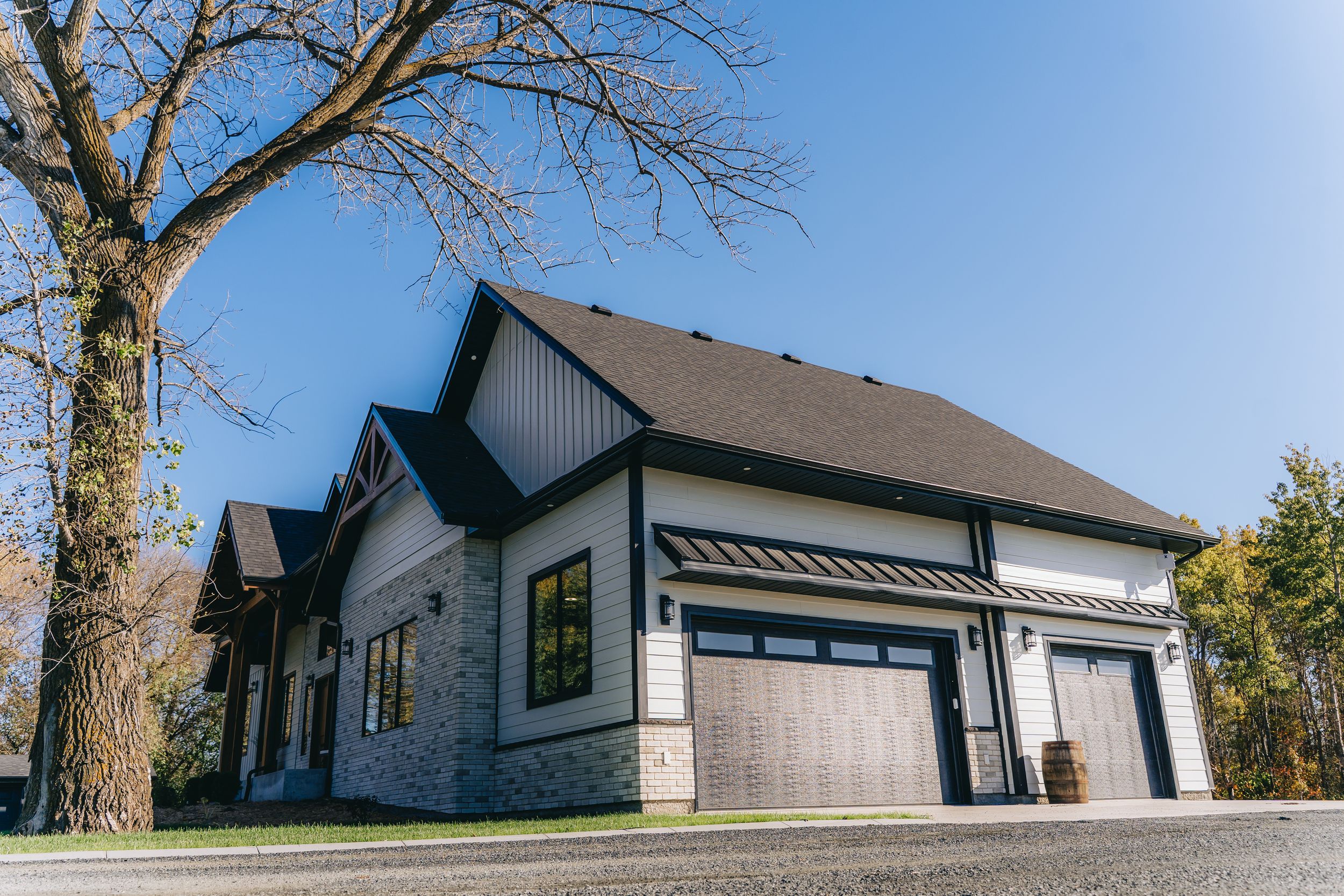 Hillside Construction custom homes builder in Manitoba Canada.