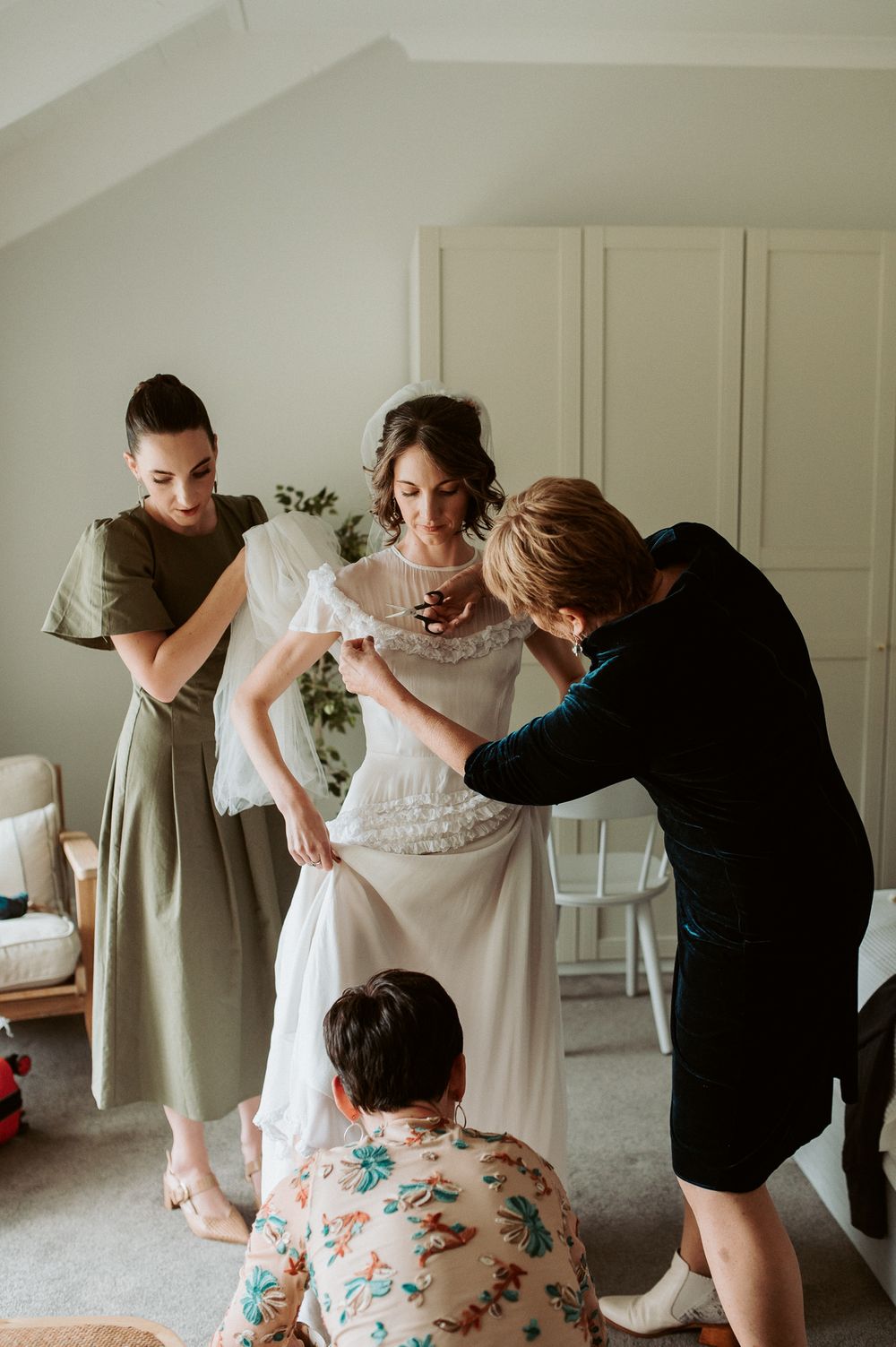 a beautiful micro wedding at Harvey's Farm in Bicheno, Tasmania. Captured by Joss Jensen Photography, wedding and elopement photographer
