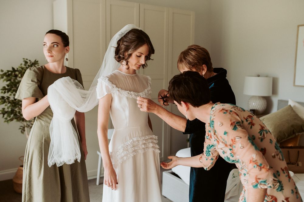 a beautiful micro wedding at Harvey's Farm in Bicheno, Tasmania. Captured by Joss Jensen Photography, wedding and elopement photographer