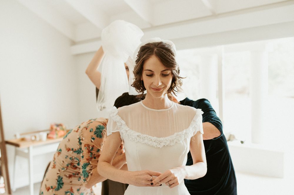 a beautiful micro wedding at Harvey's Farm in Bicheno, Tasmania. Captured by Joss Jensen Photography, wedding and elopement photographer