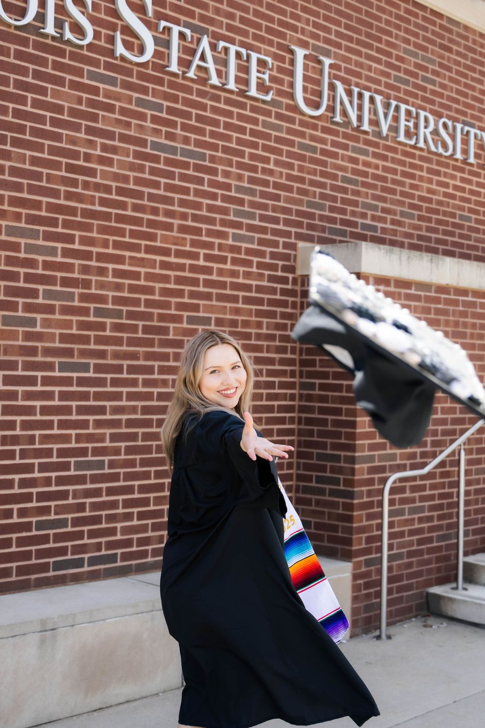 Spring outdoor college graduation photos at Illinois State University in Normal, Illinois