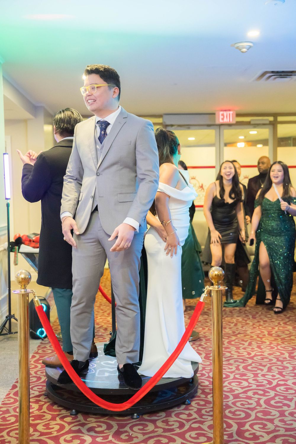 GTA-based photographer specializing in weddings, events, and real, meaningful moments.