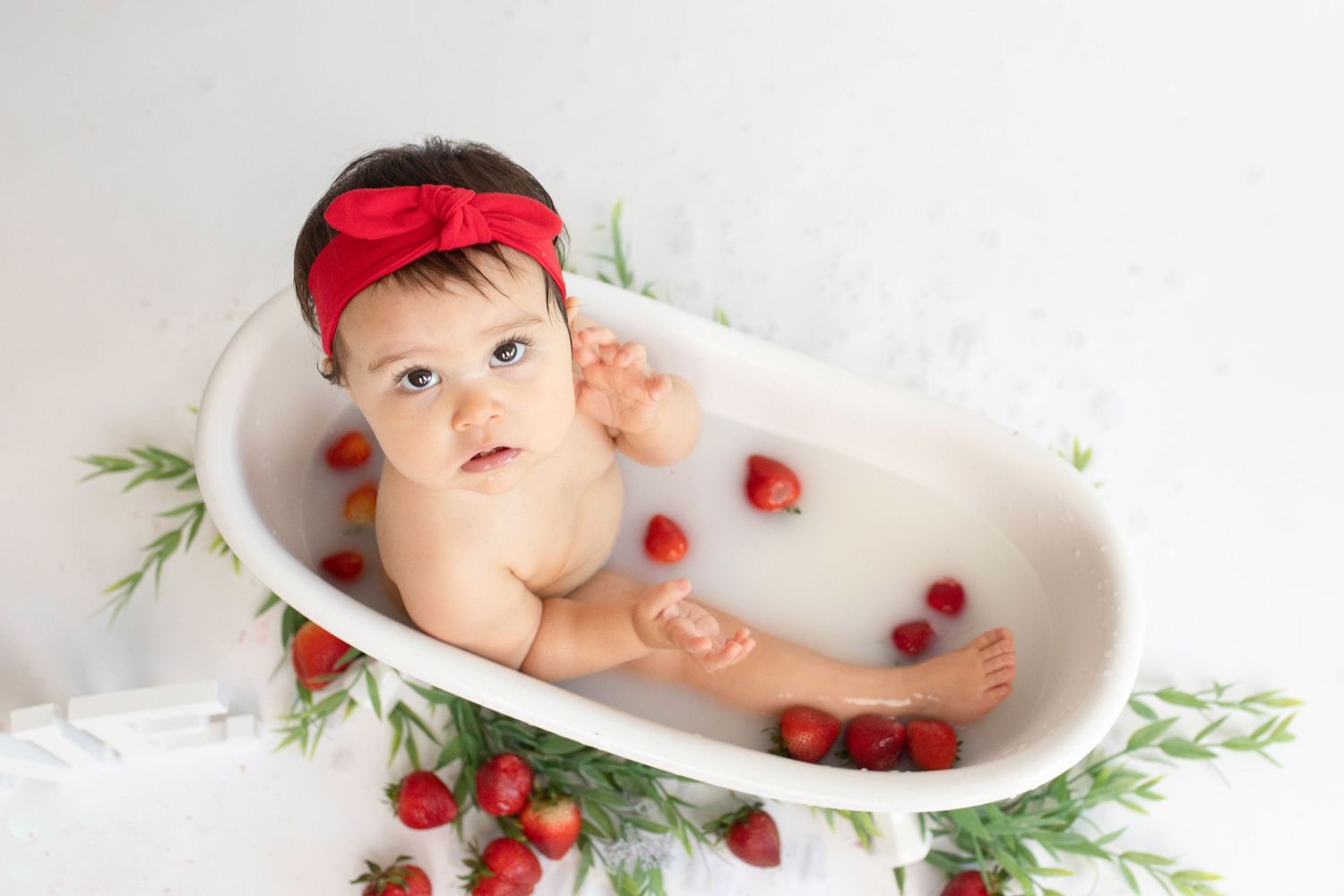 Milky bathtub cake smash photo studio in Charlotte,NC