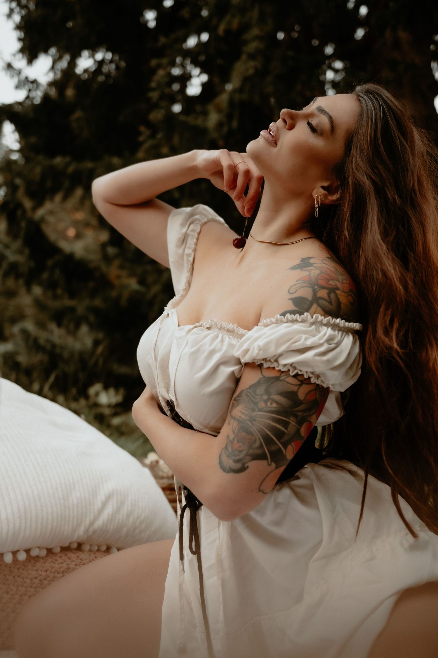 Outdoor Boudoir Photoshoot in Salt Lake City Utah.