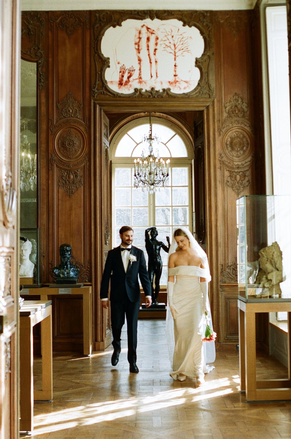 Cinematic paris wedding photos, paris film wedding, paris wedding shot on film, paris museum photoshoot, paris musee rodin, film photographs