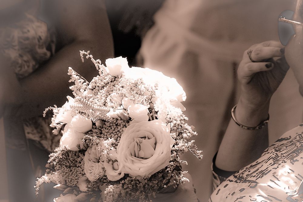 Bouquet de mariée, cérémonie laïque pleine d’émotion, photographie de mariage en Hauts-de-France