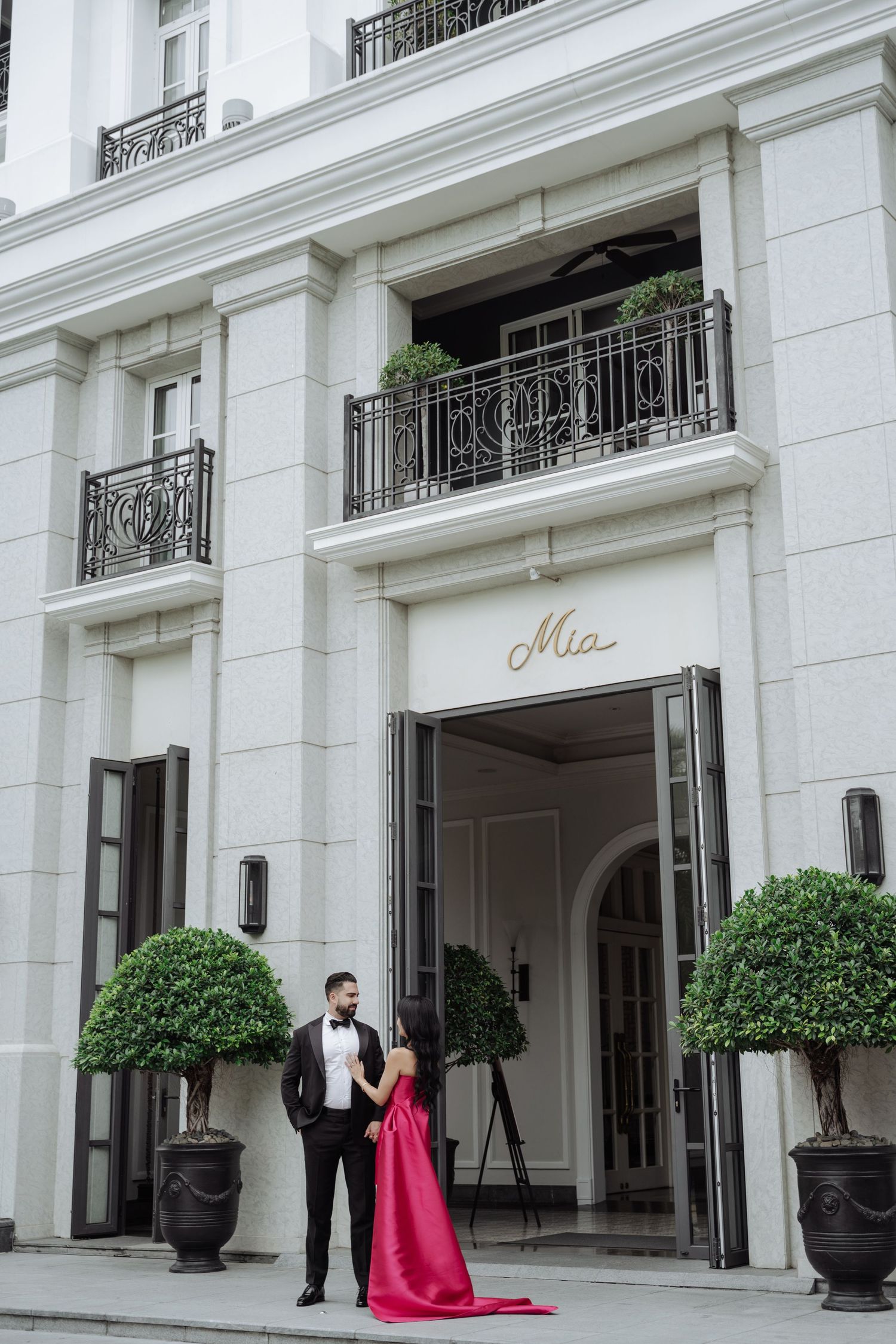 Destination prewedding shoot in Vietnam with natural light and intimate storytelling