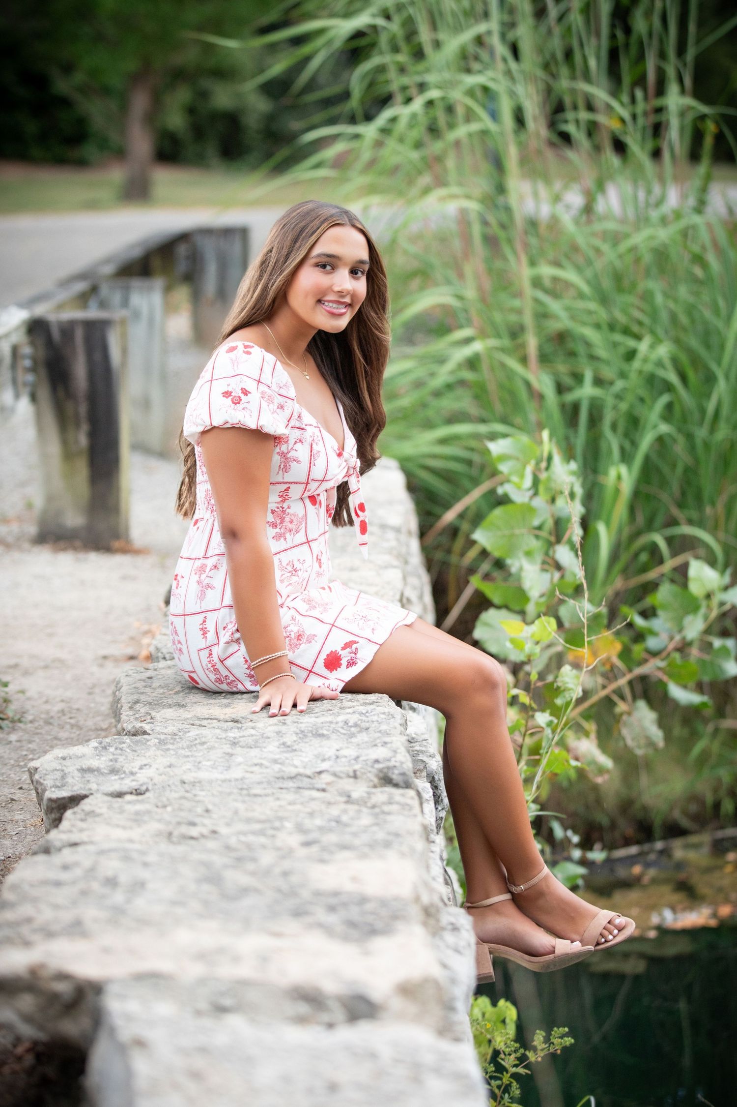 Bishop Watterson senior pictures at Everal Barn.  Senior pictures in the park.  Boho senior pictures. Everal Barn & Homestead senior pics