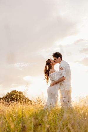 motherhood mum parenthood lifestyle photography photographer portraits engagement couples client wardrobe