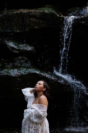 maternity motherhood pregnancy outdoor lifestyle photographer client wardrobe