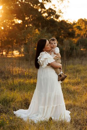 motherhood mum parenthood lifestyle photography photographer portraits milestone baby  client wardrobe