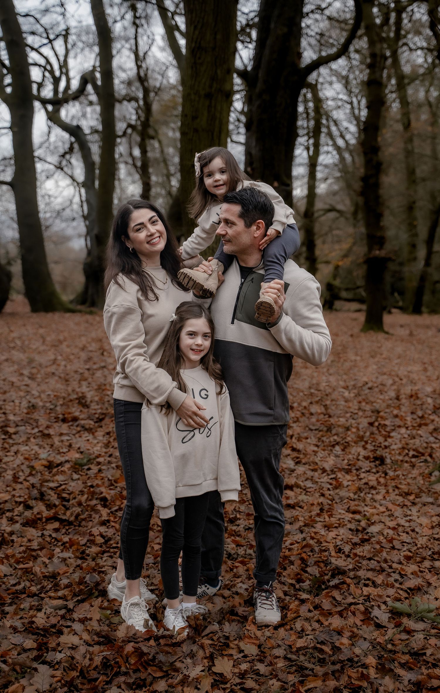 Storytelling lifestyle photographer capturing the beauty in the ordinary — autumn family walk in Derbyshire.