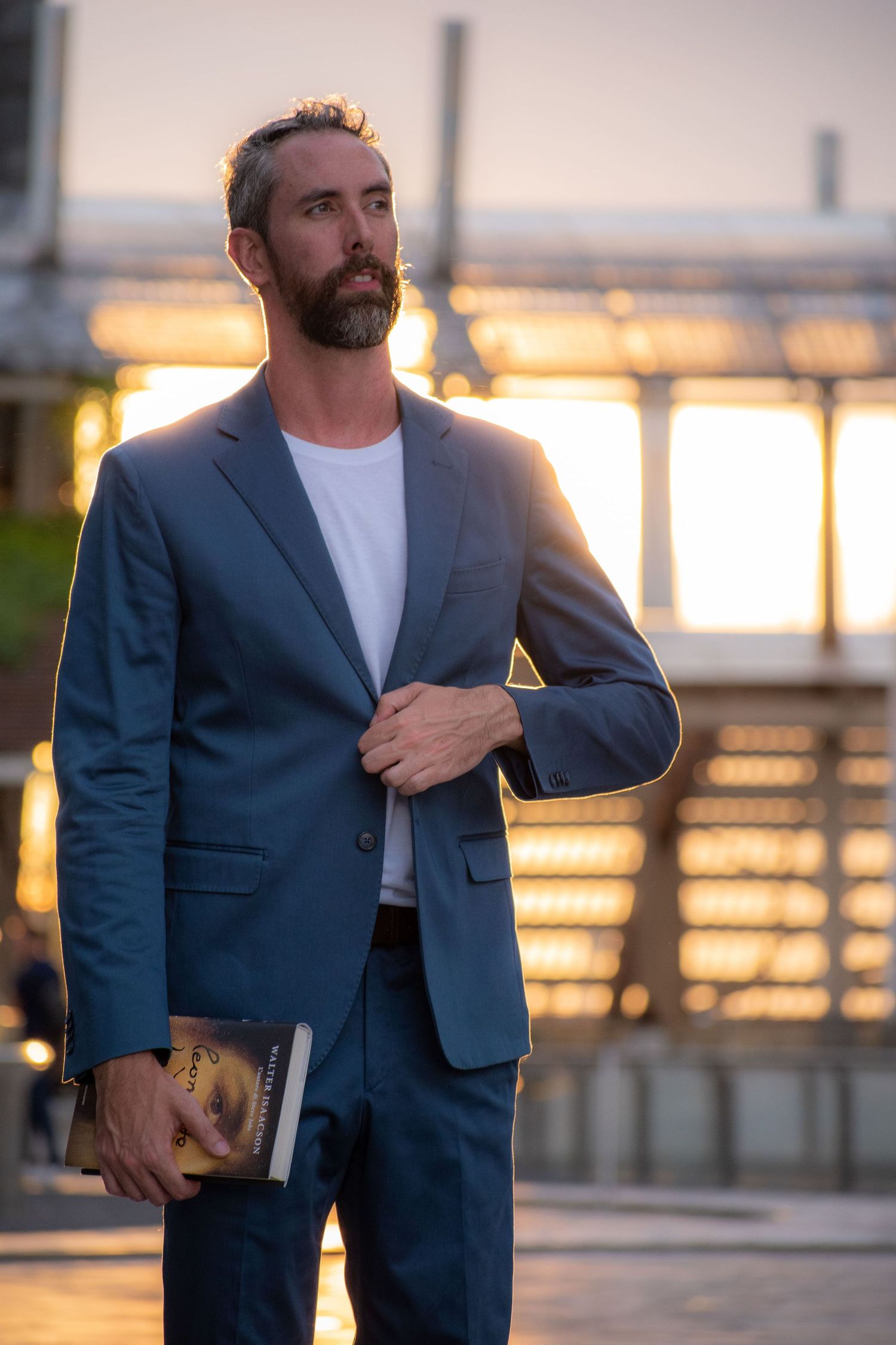 Elevate your image with professional portrait photography. From editorial to lifestyle, Milan’s streets become your personal stage.