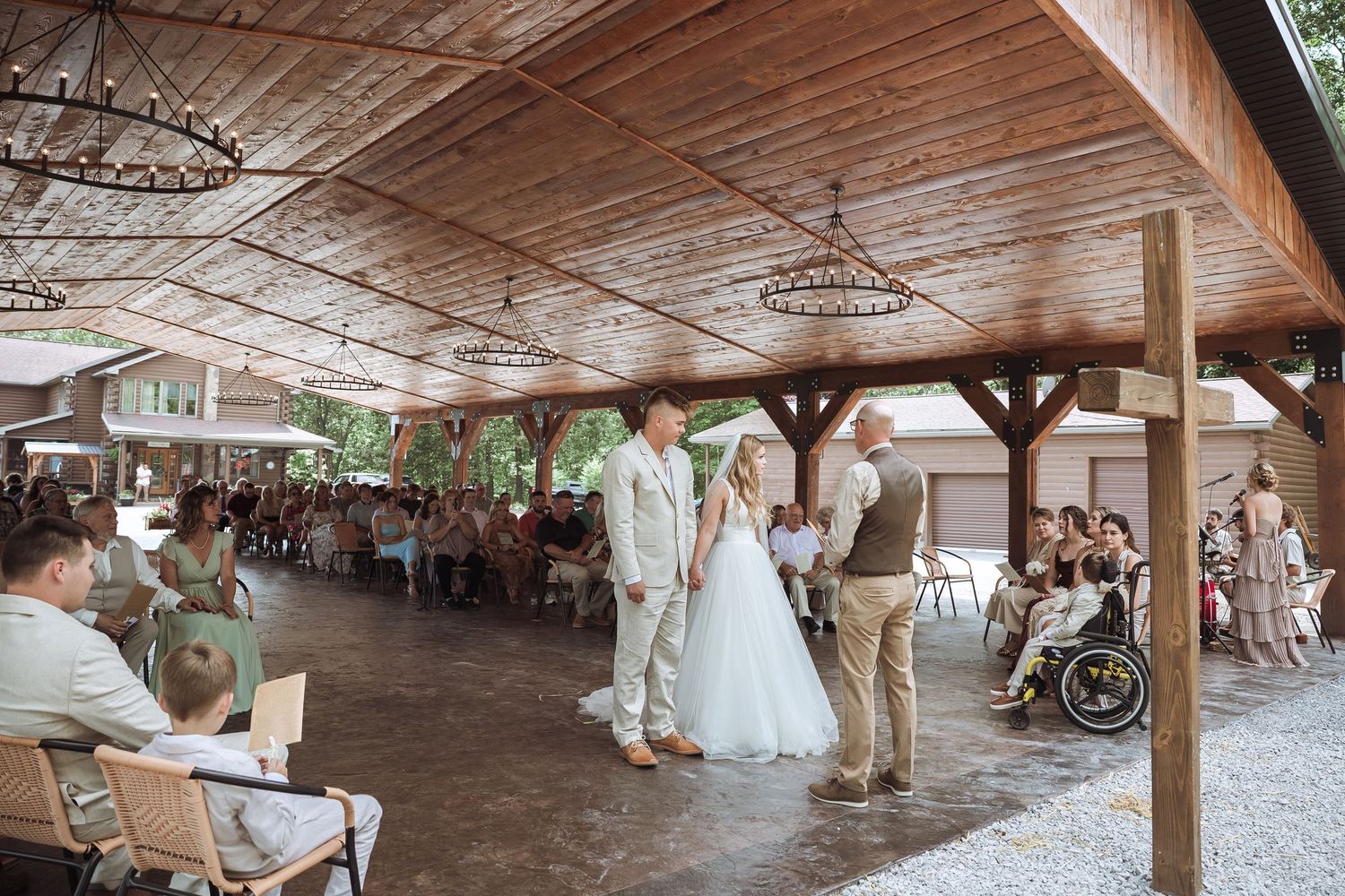 wedding photographer in Altoona, PA, wedding and engagement photography Altoona, Hollidaysburg, Tyrone, Bedford, and State College