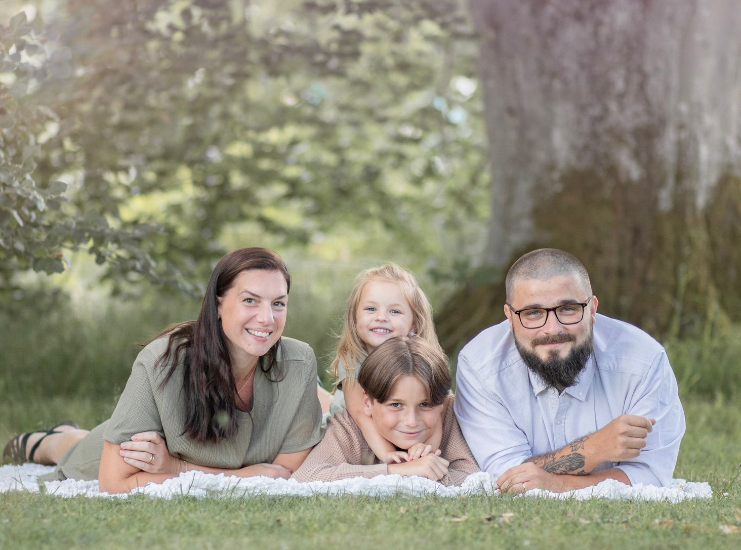 Barnfotograf. Familjefotograf. Syskonfoto. Gravidfotograf. Bröllopsfotograf. Fotograf_Växjö. Fotograf_Johanna_Jacobsson.