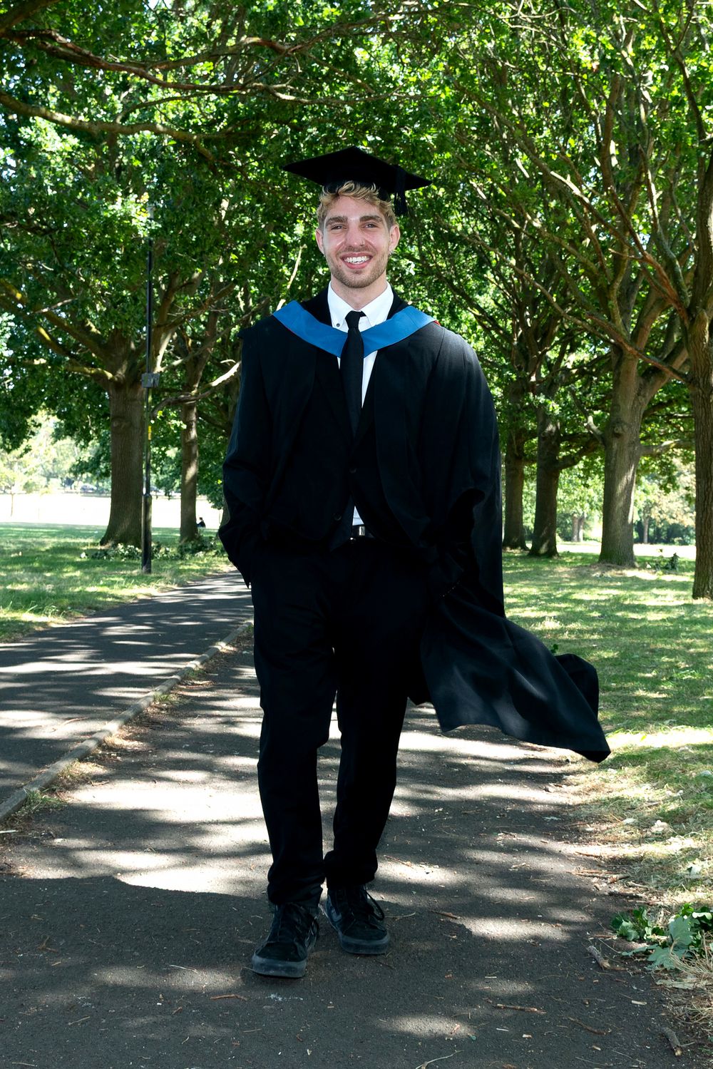 #alternativegraduationphotos #graduationphotos #graduationphotography #graduation #university #alternativegraduationphotos #graduationphotos