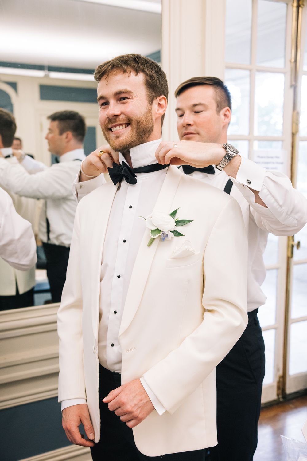 Summer wedding ceremony and reception at Armour House in Lake Forest, Illinois. Photography by Two Birds Photography 2026.