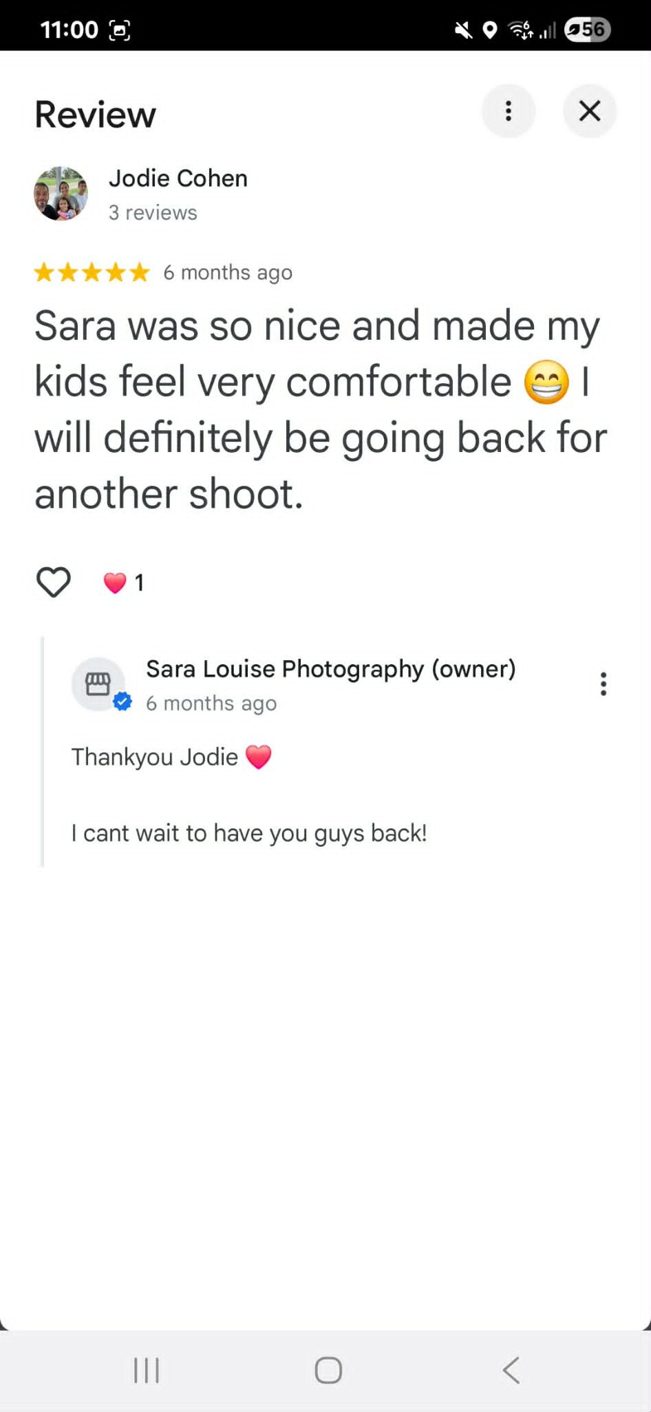 A 5-star Google review by Jodie Cohen praising Sara Louise Photography for making kids comfortable during a photo shoot.