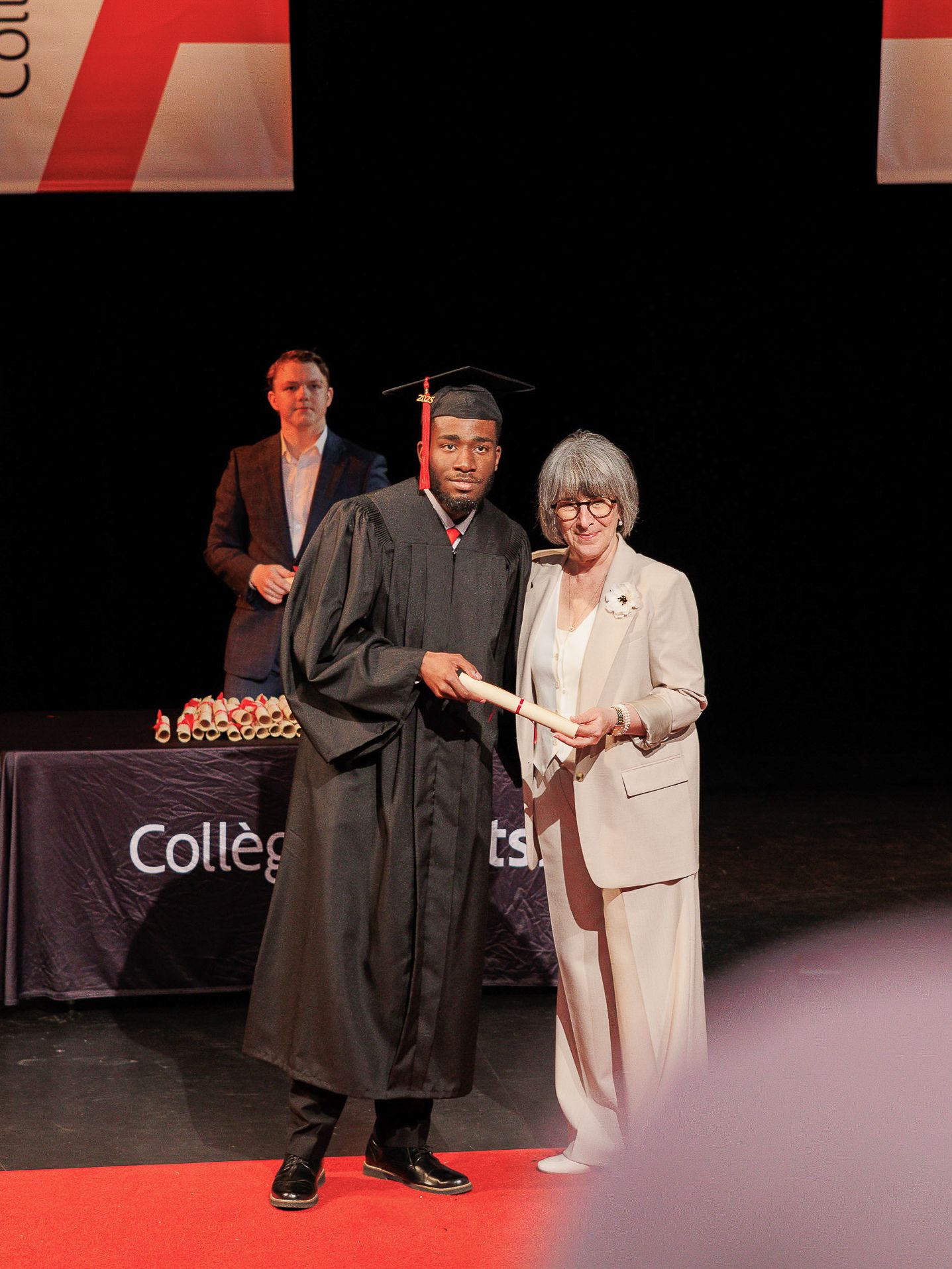 Best graduation photographer in Montreal for university students