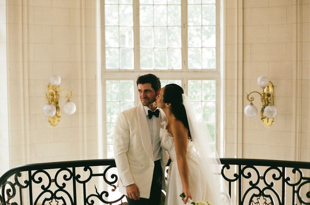 Staircase Mairie de Versailles, Versailles Hotel de Ville, Versailles Mairie wedding, Versailles wedding photographer, Film wedding
