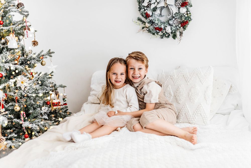 children Christmas mini photoshoot Hereford