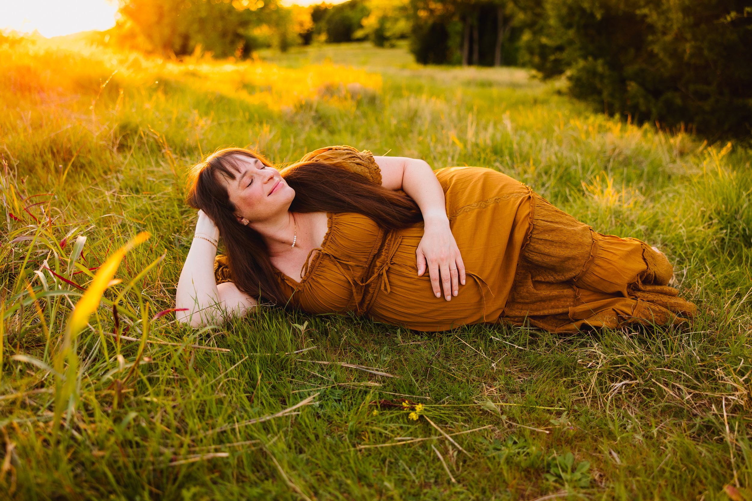 Stunning momma of five during her golden hour maternity session.