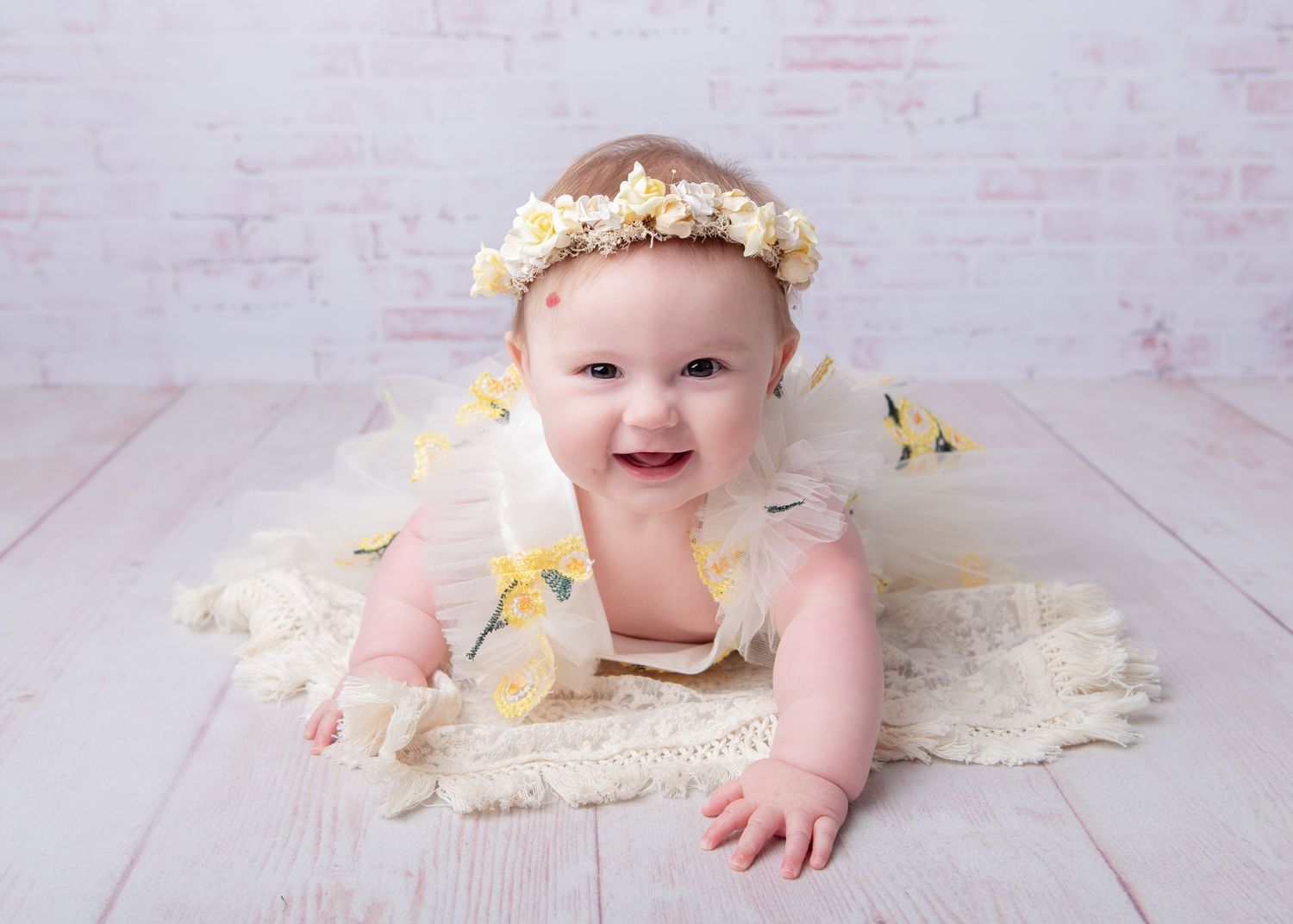 baby newborn bromsgrove Worcester cakesmash hand foot casting birmigham baby newborn pictures photos