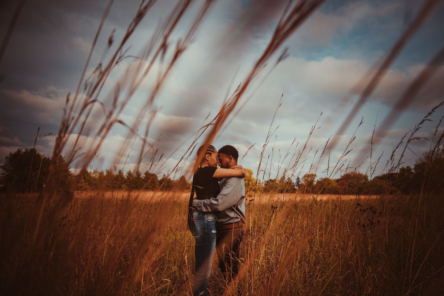 engagement session in Chicago Illinois Chicago beach photography of couples cinematic storytelling photography