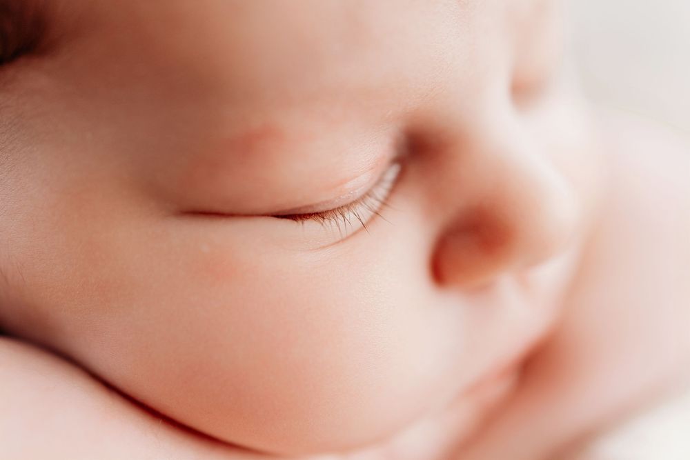close up details of newborn baby by Urso photography