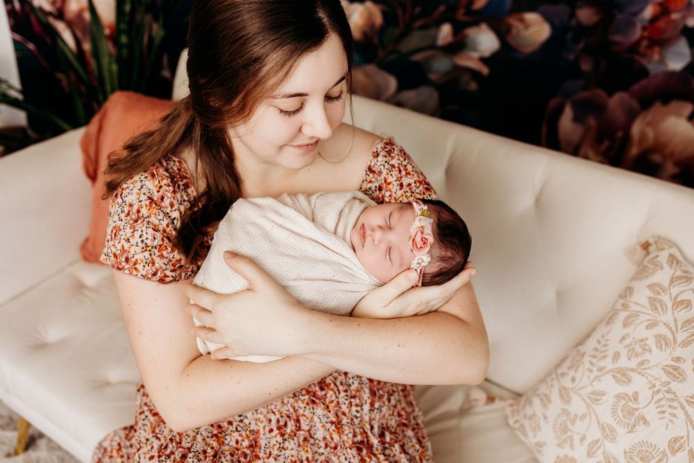 mother and baby photographed by Urso photography in Chattanooga tennessee