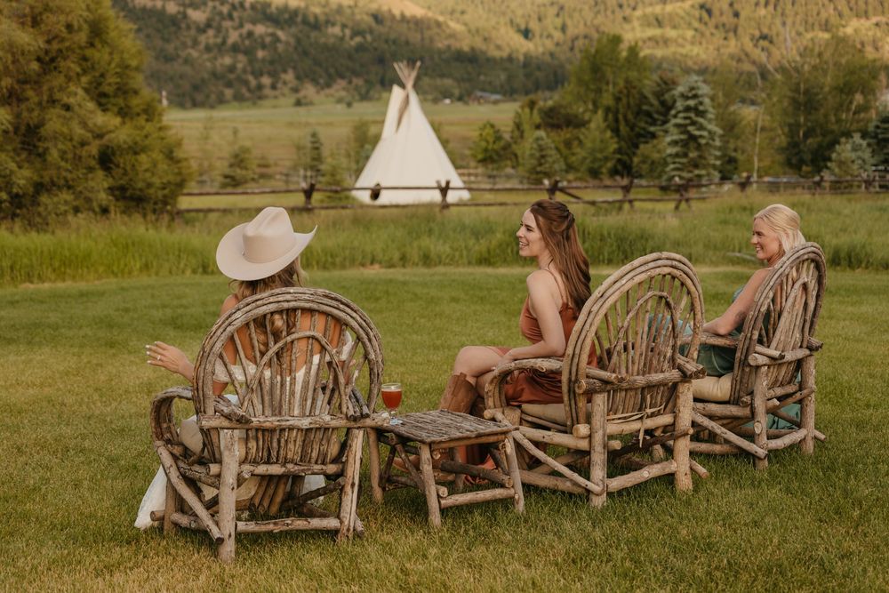 Reception time at Copper Rose Ranch in Paradise Valley captured by Livingston Wedding Photographer Sabrina Marie Photography