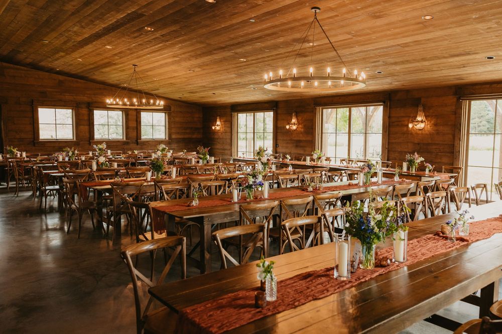 Reception tables at Copper Rose Ranch in Pray, Montana captured by Livingston Wedding Photographer who works in Paradise Valley, Montana