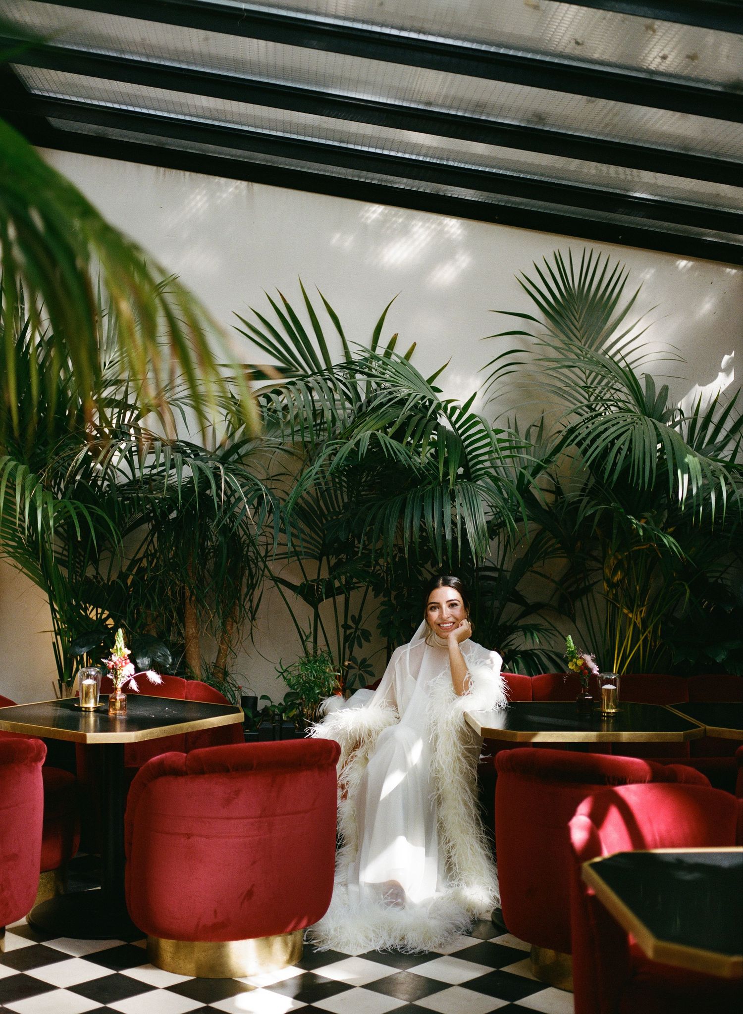 getting ready at hotel particulier montmartre, checkered floors and red velvet paris, paris wedding, paris wedding photography, film, 35mm