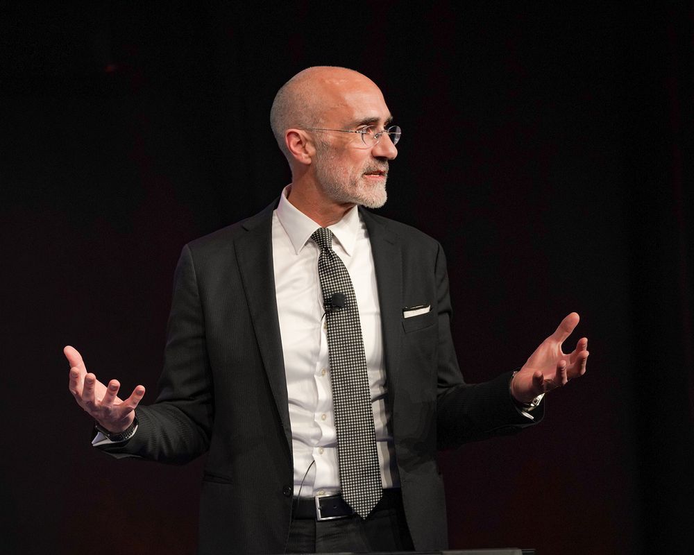 arthur-brooks-Utah-league-speaker-harvard-action-key-note-st-george-dixie-convention-headshot-happiness-professor-st-george-author-oprah