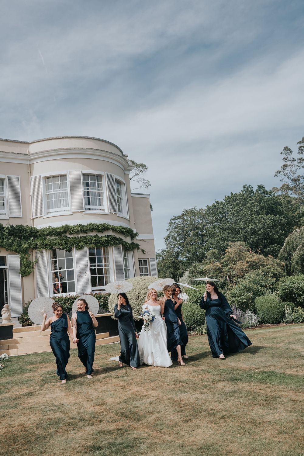 Bridal party photos at Deer Park in Devon